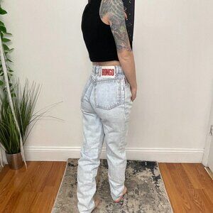 Vintage mom Bingo Distressed Straight Leg Ankle Jeans Light Wash Blue Size 23